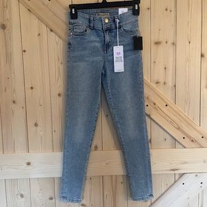 Celebrity Pink Girls Soft and Stretchy Skinny Jeans NWT Size 12